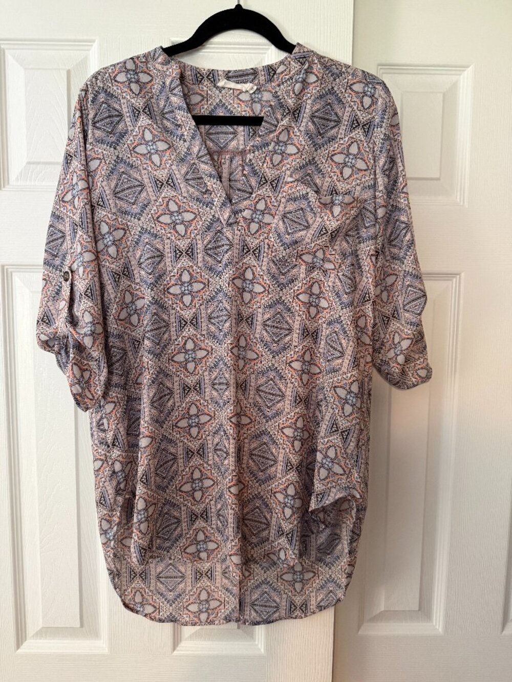 Lush Boho Medallion Print High Low Tunic Size S V Neck